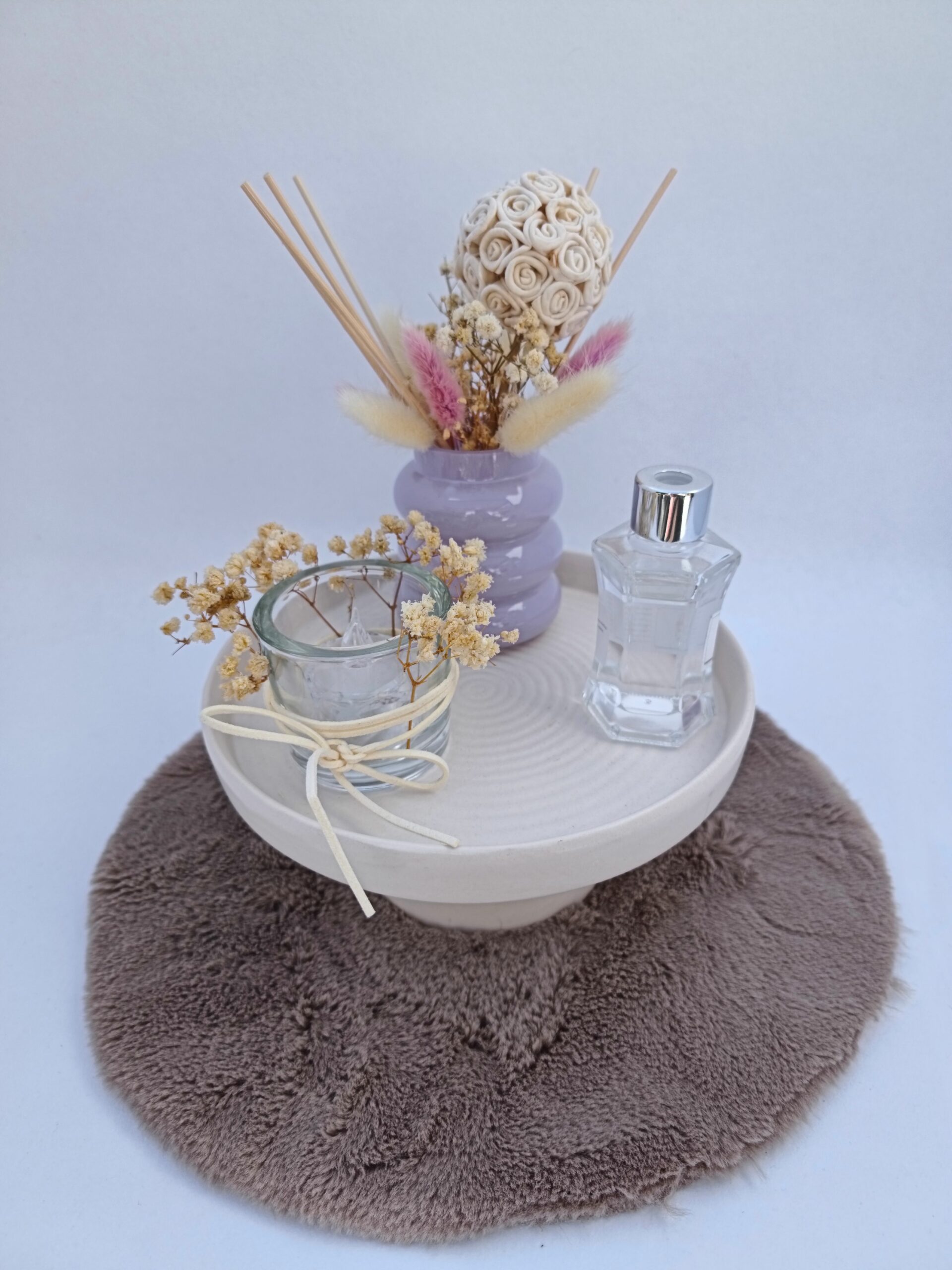 Beau plateau résine et son diffuseur de parfum